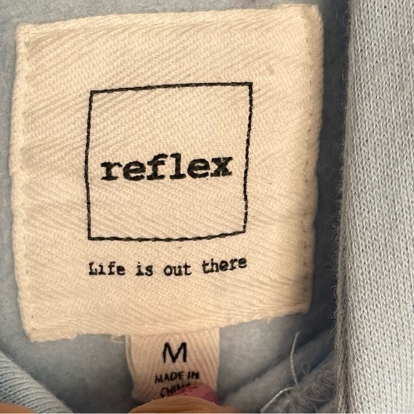 Light Blue Cropped Hoodie - Picture 3 of 3